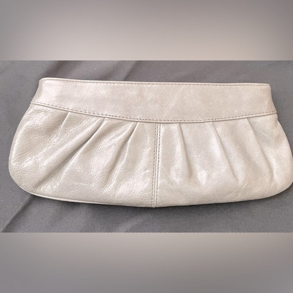 Aldo Grey clutch! Great condition!!